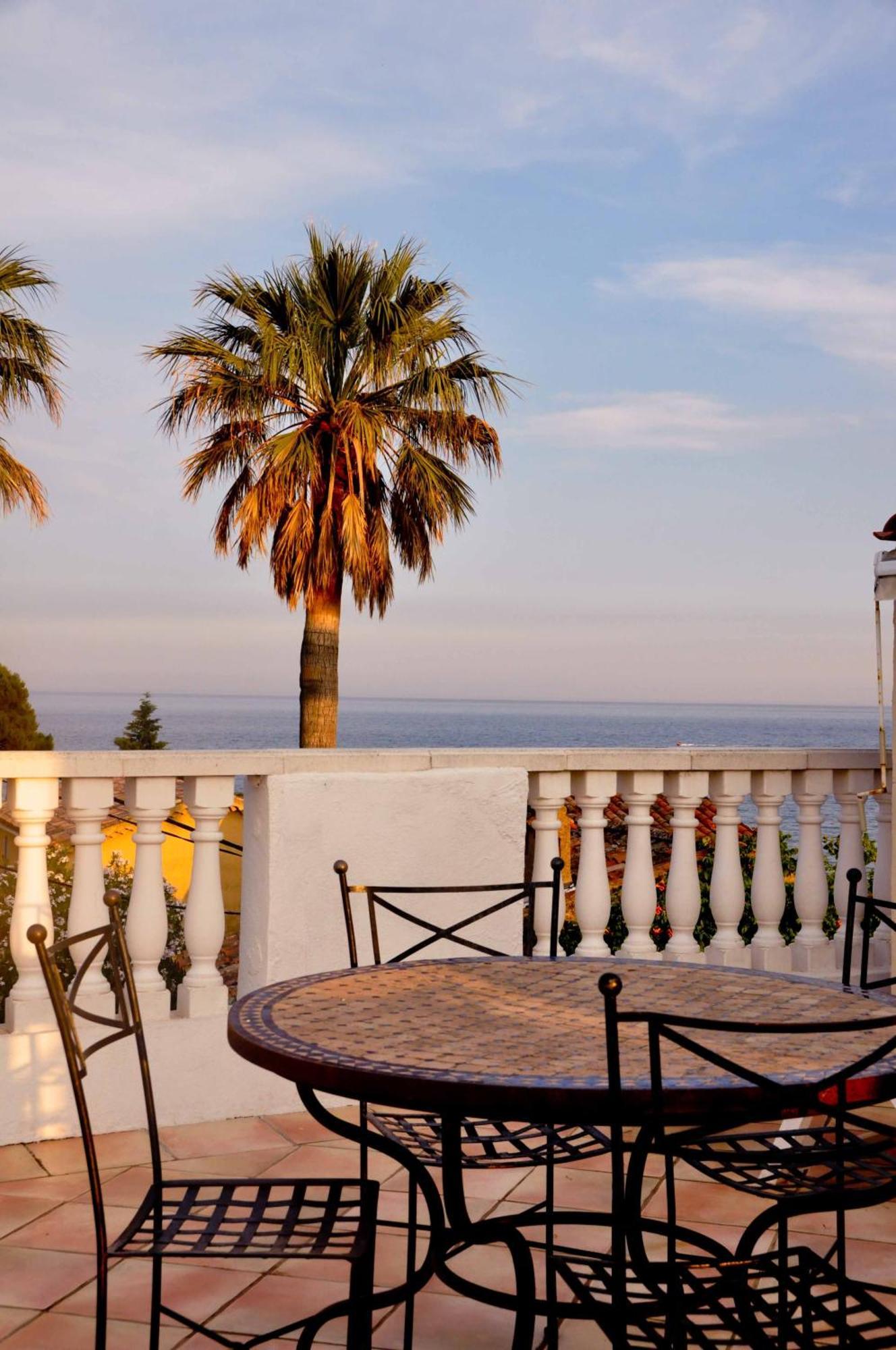Escale Au Soleil Hôtel et Appart Saint Aygulf Exterior foto