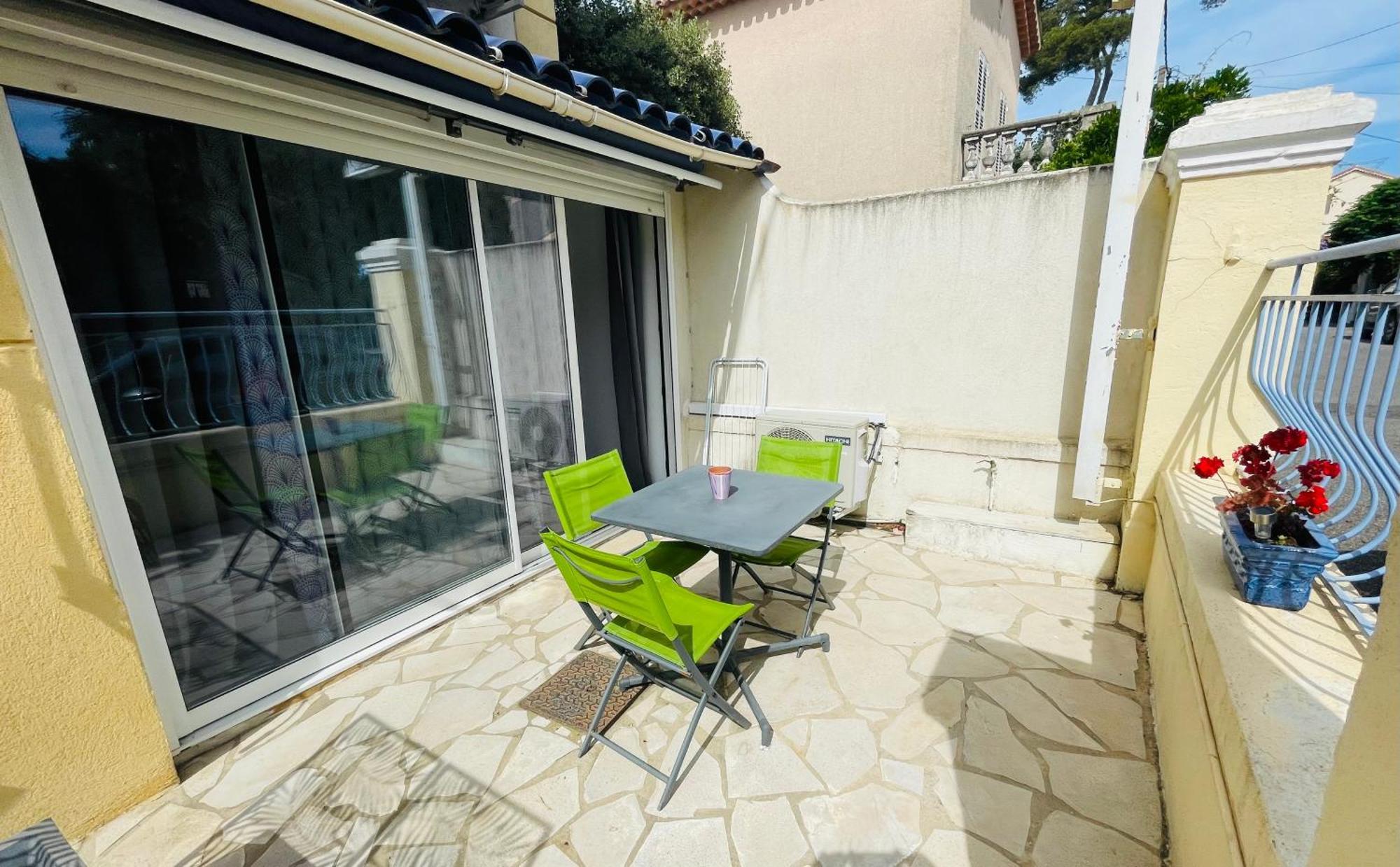 Escale Au Soleil Hôtel et Appart Saint Aygulf Exterior foto