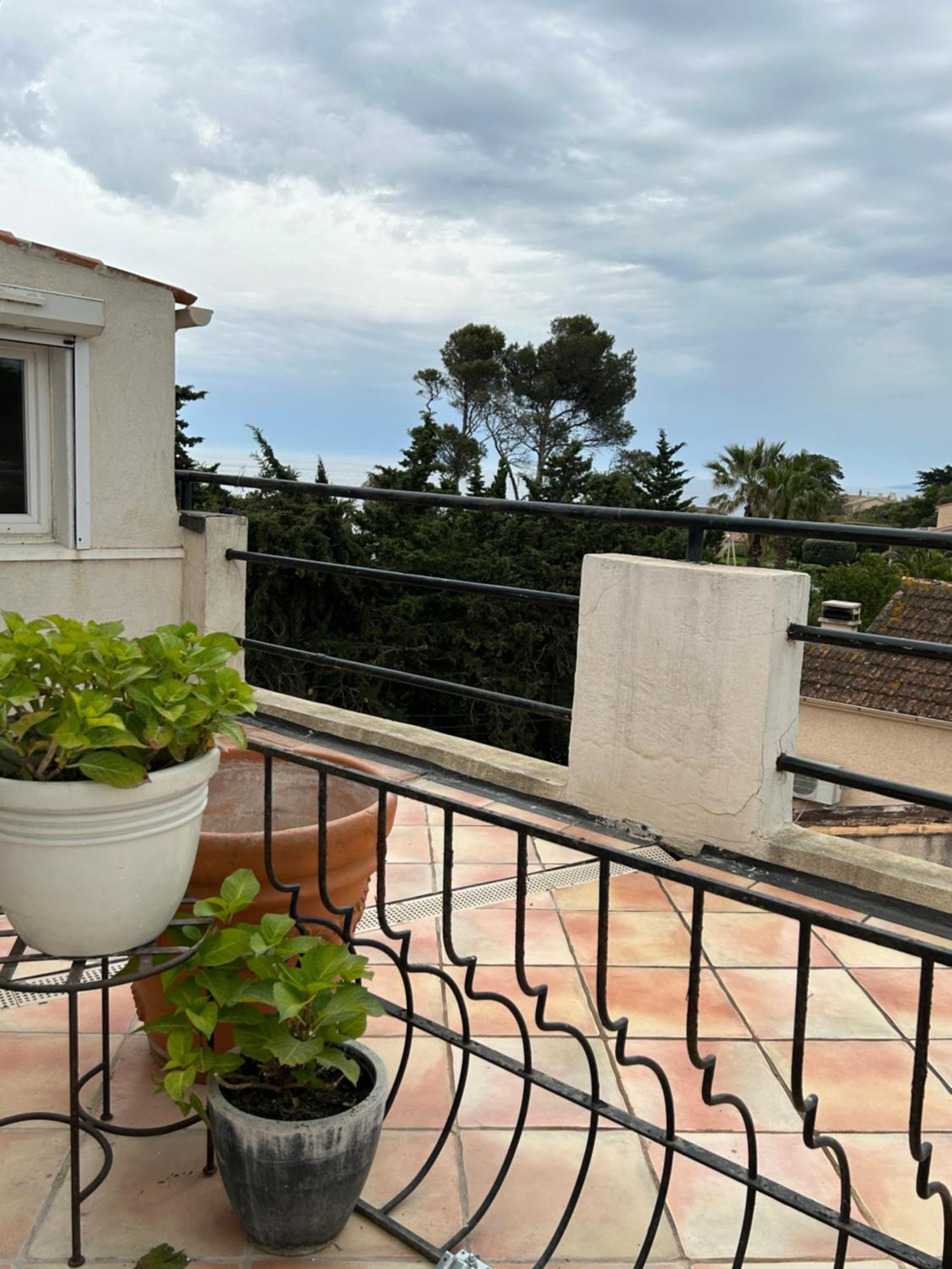 Escale Au Soleil Hôtel et Appart Saint Aygulf Exterior foto