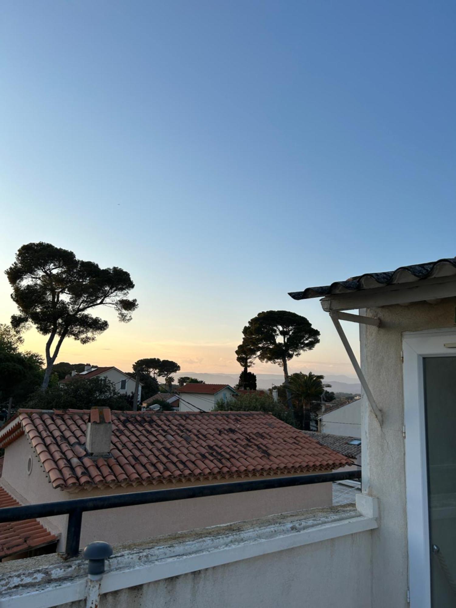 Escale Au Soleil Hôtel et Appart Saint Aygulf Exterior foto